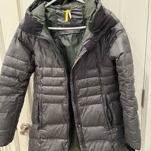 Chic Gray Quilted Jacket